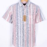 100% linen shirt is crafted from premium European yarn in vibrant yarn-dyed stripes. It’s breathable, skin-friendly, and perfect for warm-weather days.
