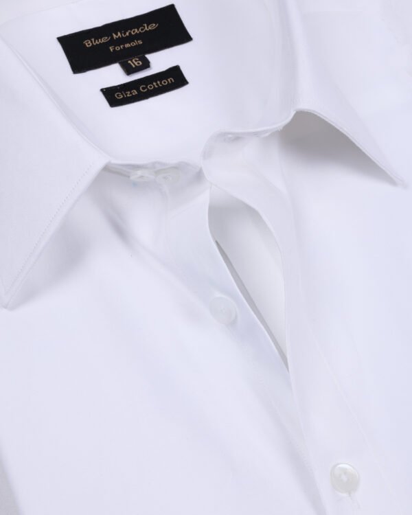 98% Cotton 2% Elastane silky finish fabric shirt with added stretch for comfort.